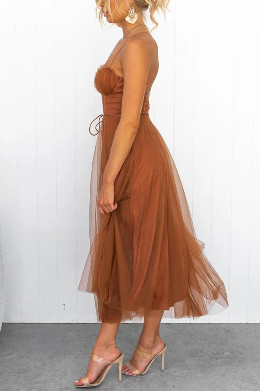 Women’s Layered Tulle Midi Dress with Sweetheart Bodice