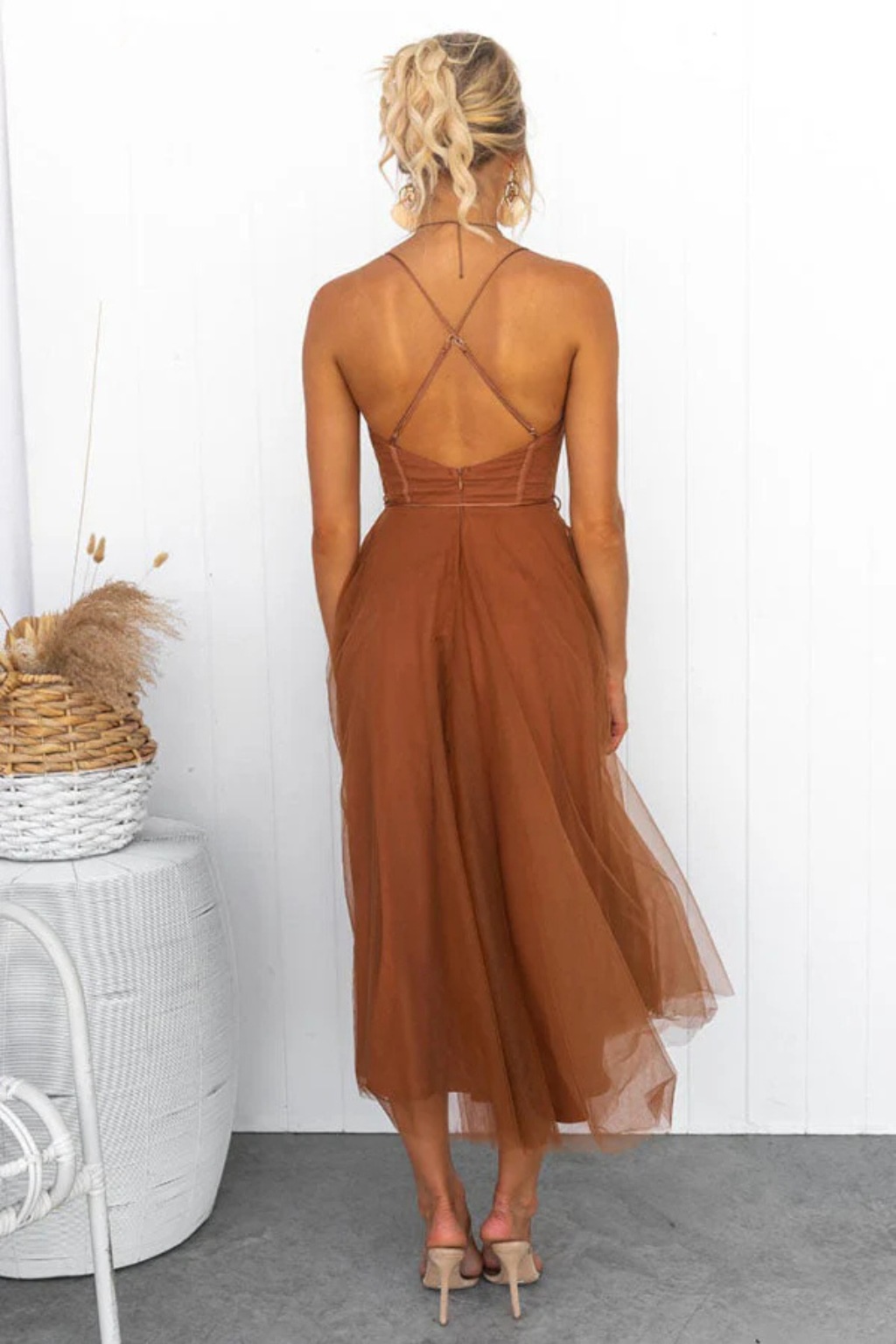 Women’s Layered Tulle Midi Dress with Sweetheart Bodice