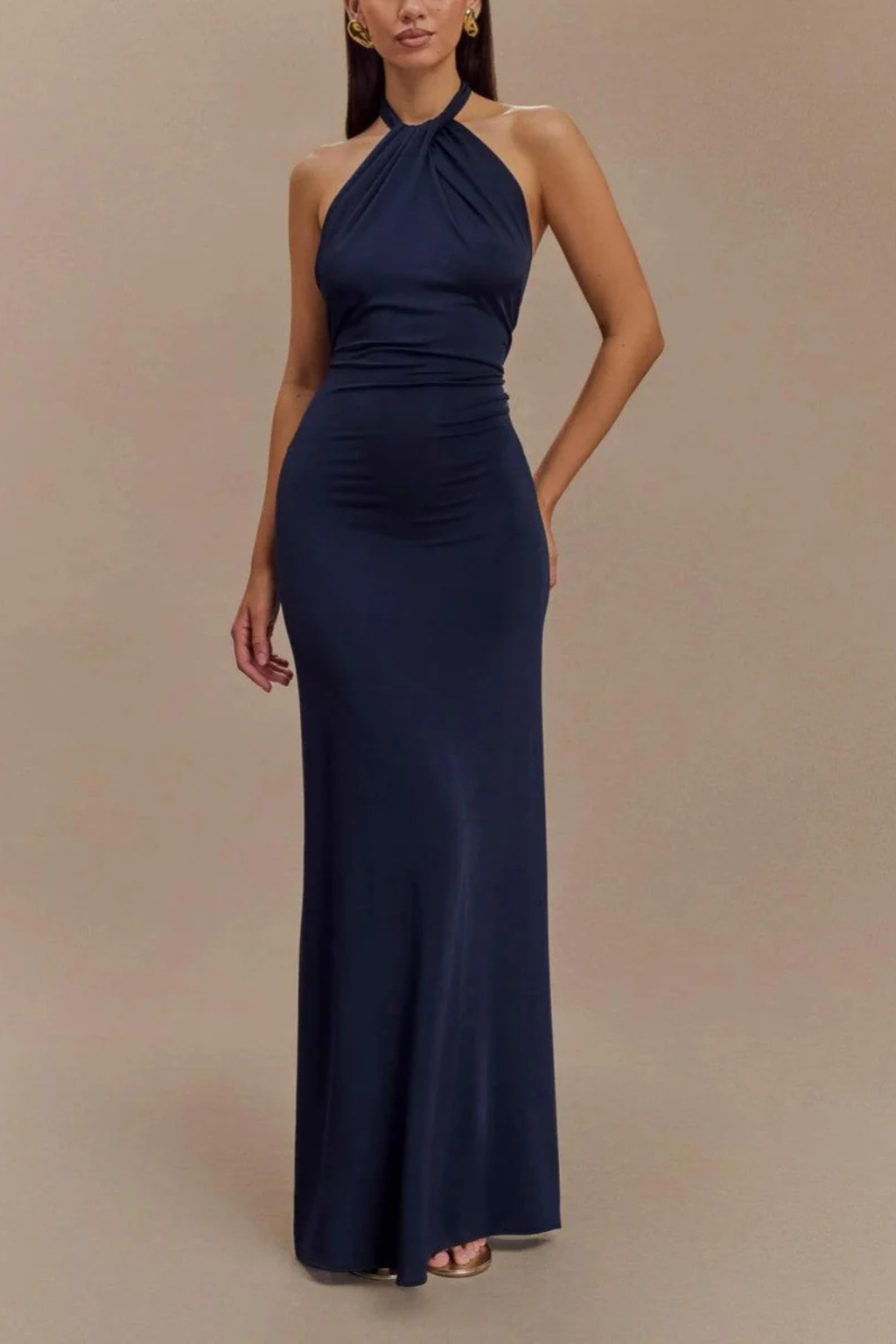 Women’s Backless Halter Maxi Evening Dress with Elegant Fitted Silhouette