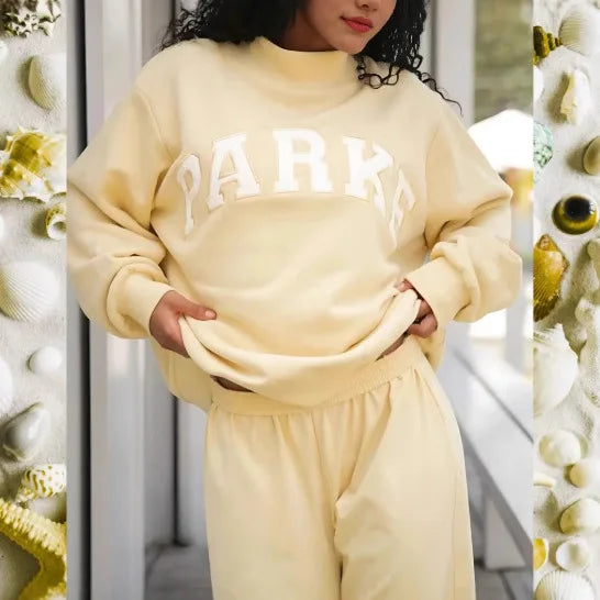 Women’s Oversized Graphic Sweatshirt Relaxed Pullover Sweater