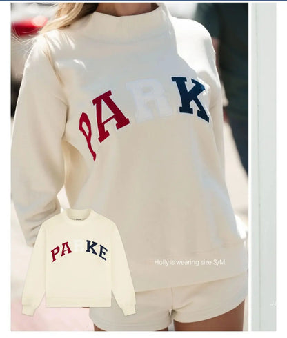 Women’s Oversized Graphic Sweatshirt Relaxed Pullover Sweater