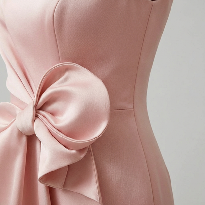 Elegant Women’s Midi with Front Bow