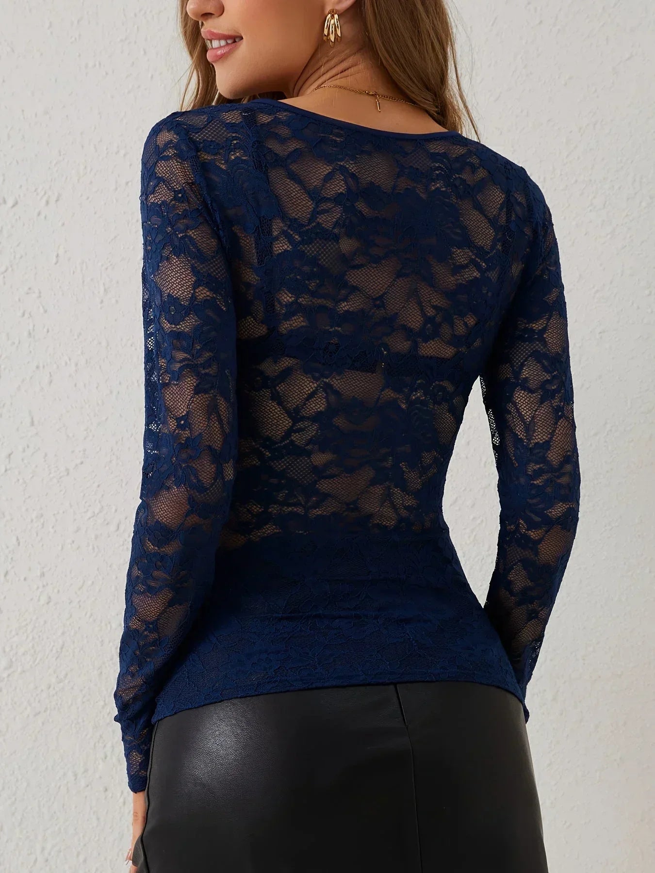 Floral Lace V-Neck Long Sleeve Top