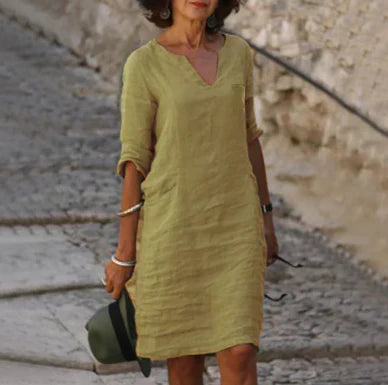 Women's Elegant V-Neck Mini Dress with Three-Quarter Sleeves