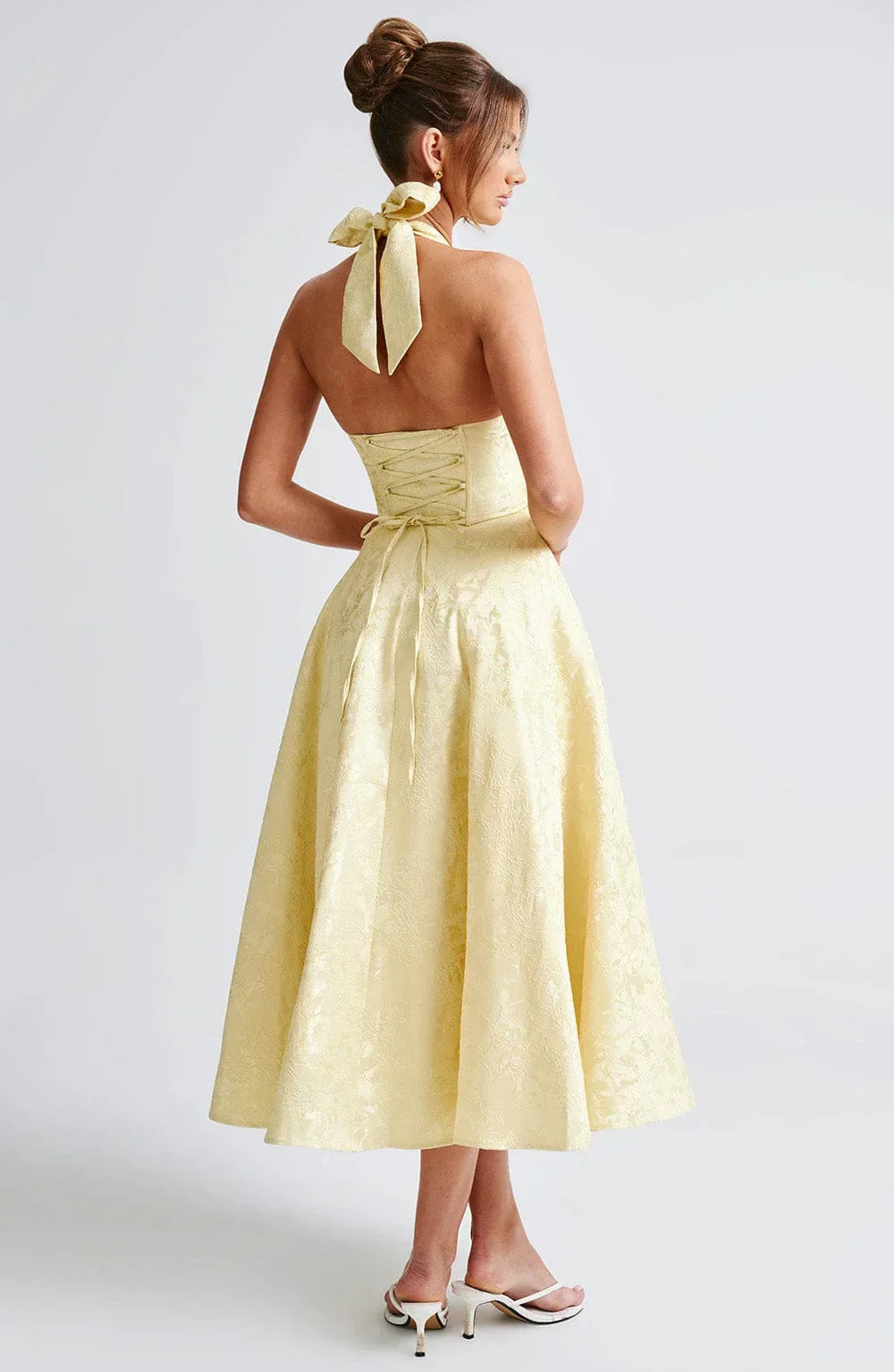 Women’s Halter Neck Midi Party Dress with Flared Skirt and Elegant Open Back