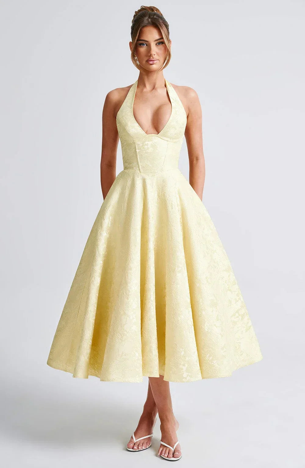 Women’s Halter Neck Midi Party Dress with Flared Skirt and Elegant Open Back