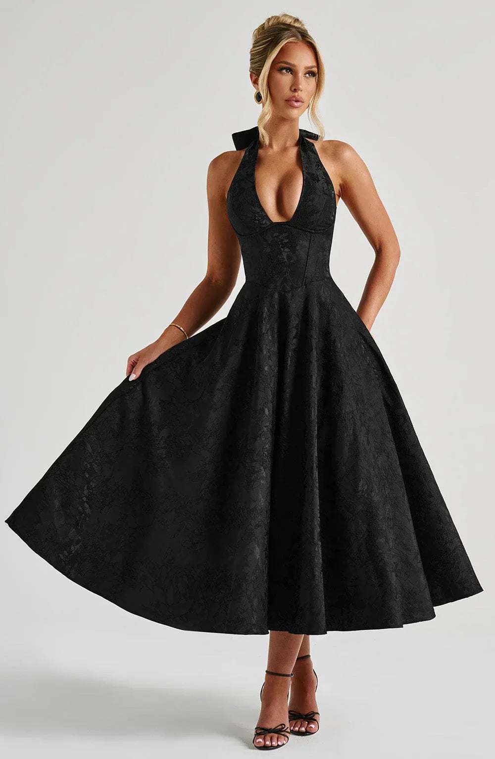 Women’s Halter Neck Midi Party Dress with Flared Skirt and Elegant Open Back